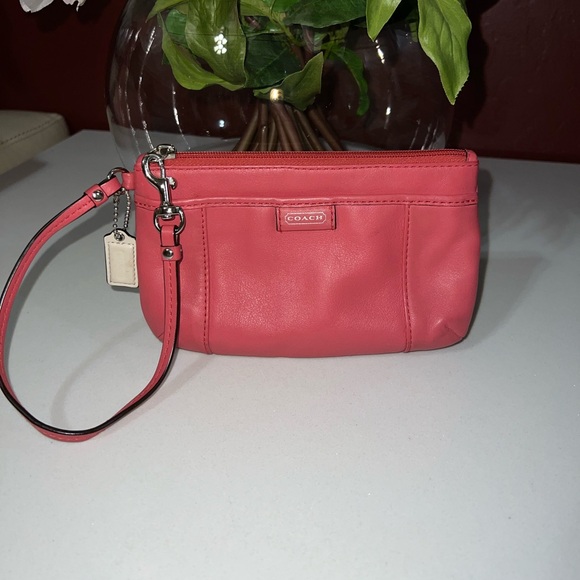 Coach Soho Geranium-Pink Leather Wristlet Wallet Mini Clutch Bag - Picture 2 of 10